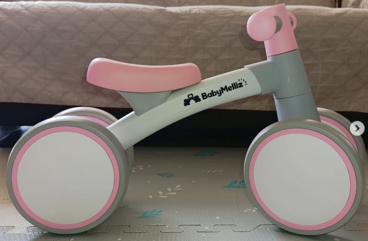 BICICLETA DE EQUILIBRO 4 RUEDAS COLOR ROSADO